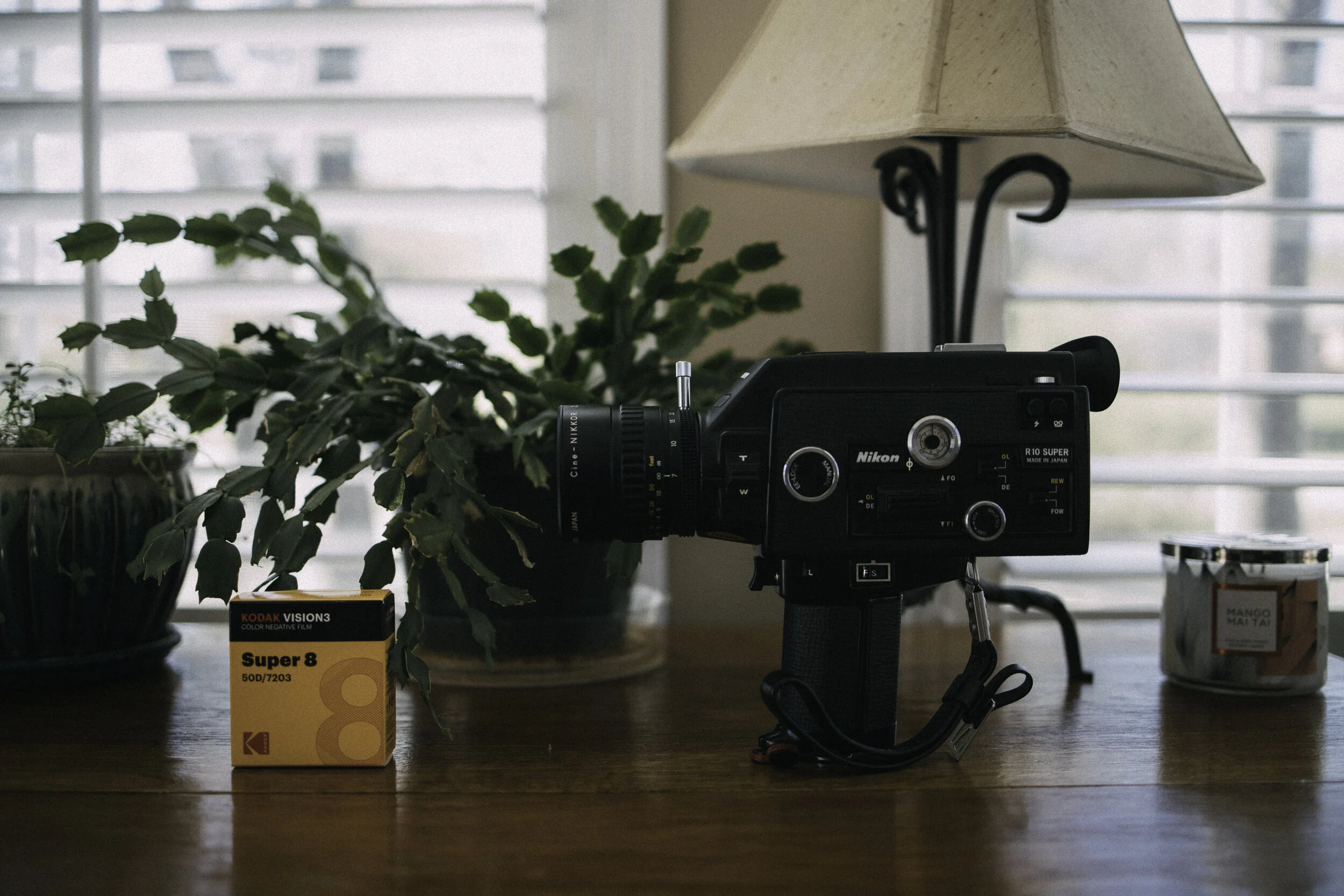 Nikon R10 Review - The Cadillac of Super 8 — That Vintage Lens